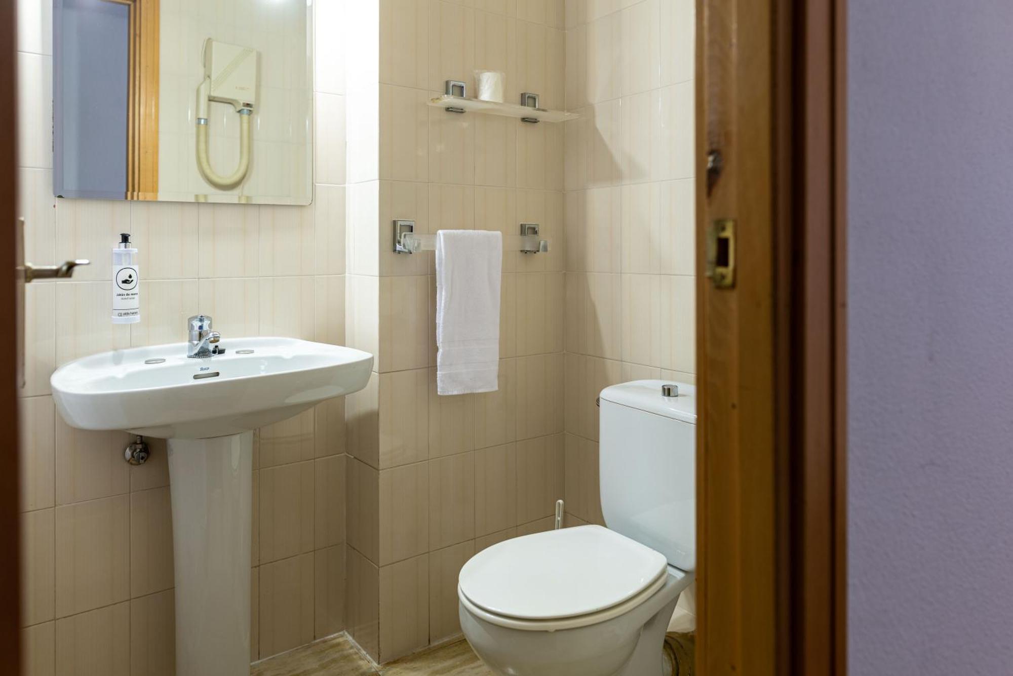 Hotel Alda Гихуэло Экстерьер фото