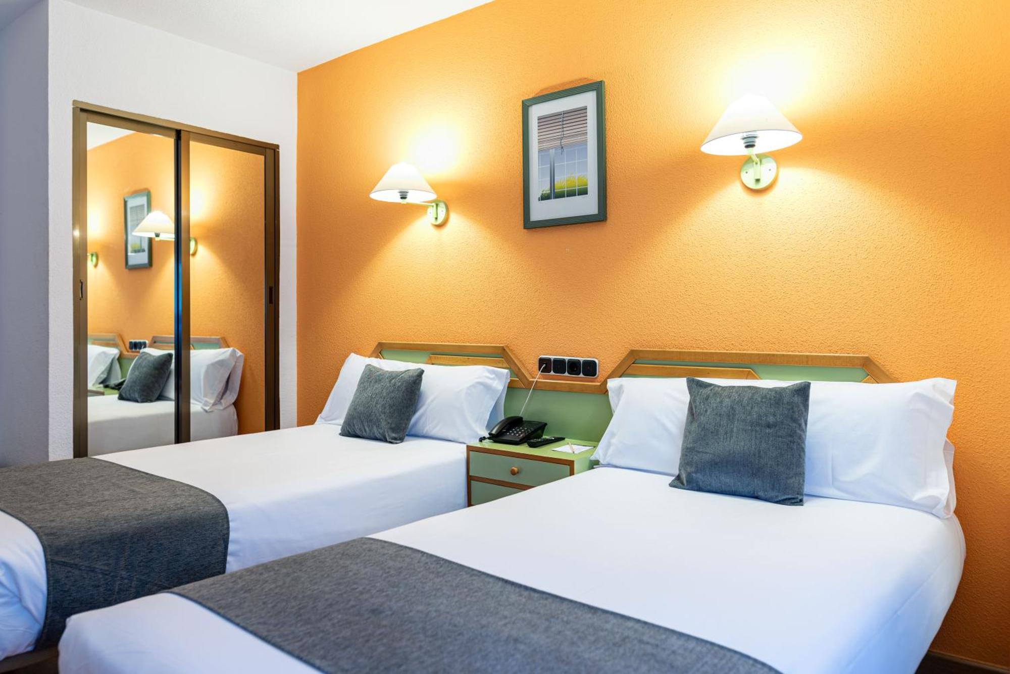 Hotel Alda Гихуэло Экстерьер фото